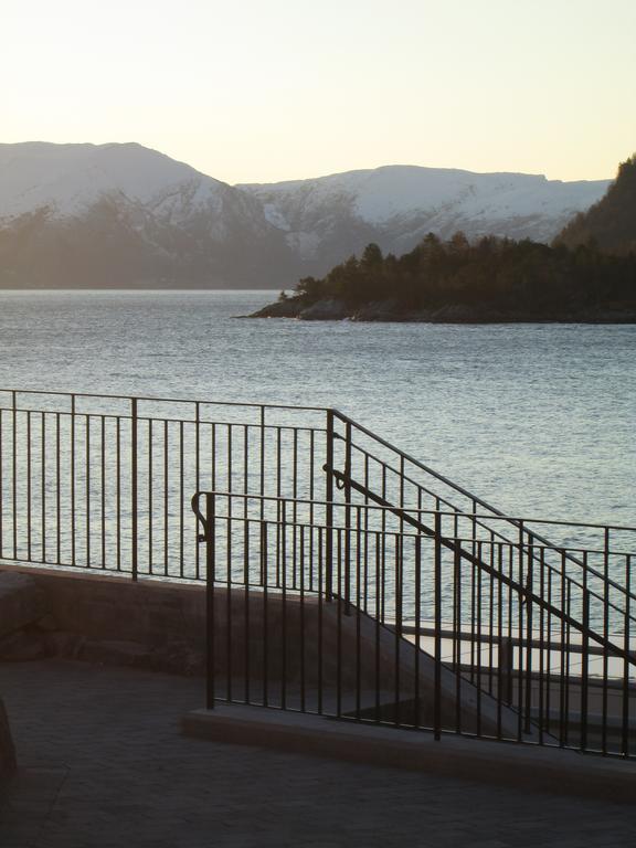 Lavik Fjord Hotel&Apartments Eksteriør billede