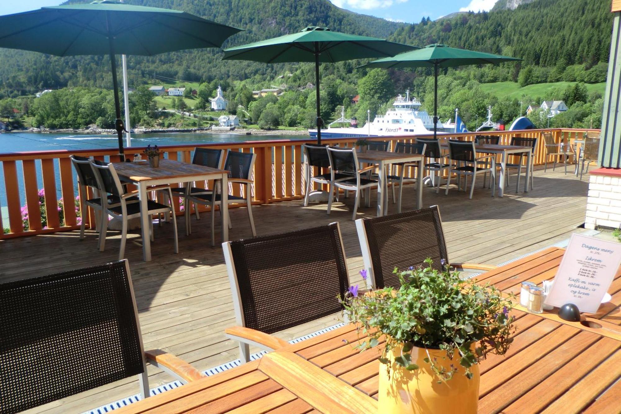 Lavik Fjord Hotel&Apartments Eksteriør billede