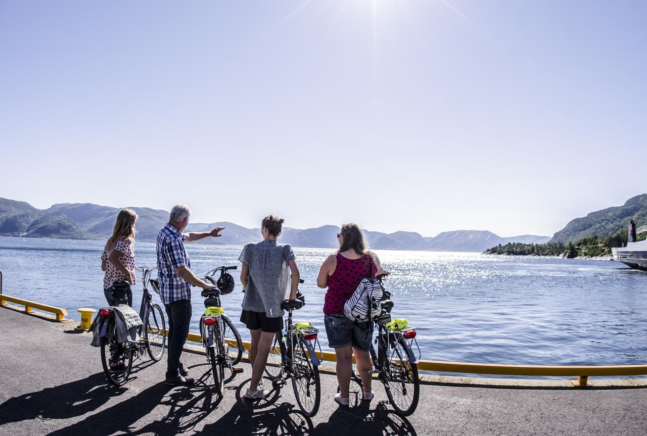 Lavik Fjord Hotel&Apartments Eksteriør billede