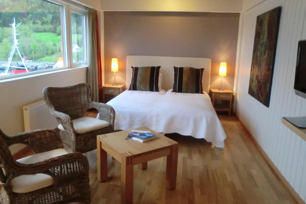 Lavik Fjord Hotel&Apartments Værelse billede